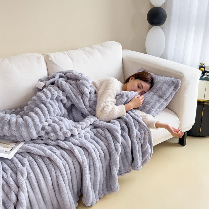 Premium Warm & Soft Blanket – Durable Comfort