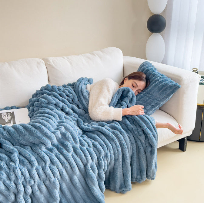Premium Warm & Soft Blanket – Durable Comfort