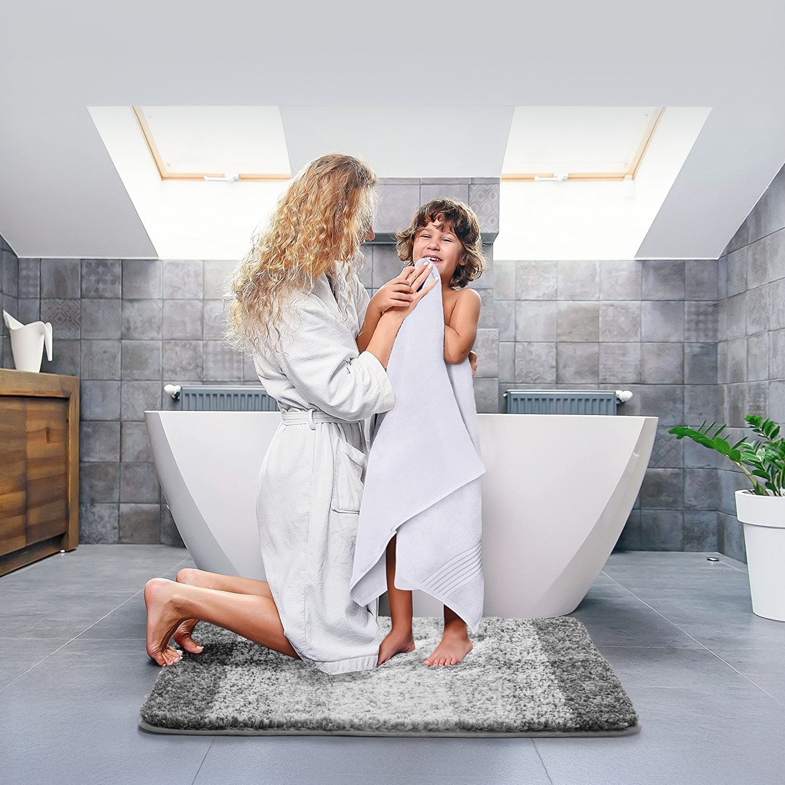 Ultra-Soft Bathroom Rug – Absorbent & Fast Drying